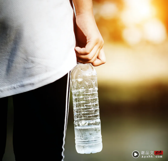 健康｜最伤身的4种水，别小看喝过期水的危害！ 更多热点 图4张